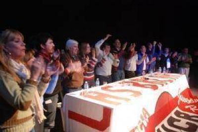 UCR: Convergencia se asegurar�a mayor�a propia en la Convenci�n