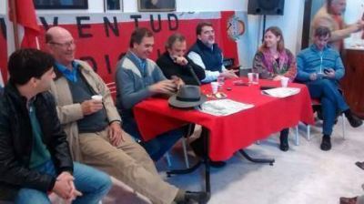 Los radicales de la 4ta secci�n electoral se reunieron en 9 de Julio con Ricardo Alfons�n