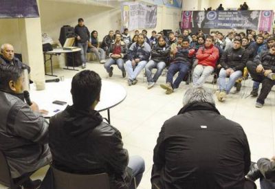 Paro en yacimientos de YPF en Chubut y Santa Cruz