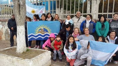 Ahora los padres salen a movilizarse pidiendo por clases para sus hijos