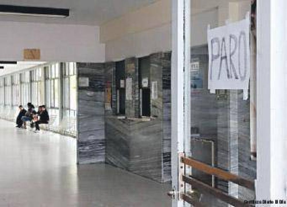 Intenta Vidal frenar nueva ola de paros de m�dicos y judiciales