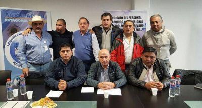 Petroleros acataron la conciliaci�n y levantaron paro en yacimientos de YPF