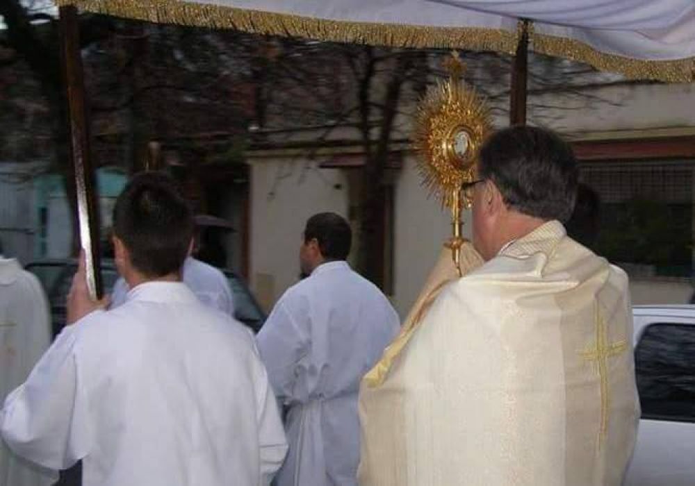 Que cada da podamos unir ms celebracin y vida, pidi el arzobispo de Rosario