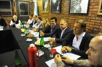 El PJ bonaerense va por una multisectorial para 