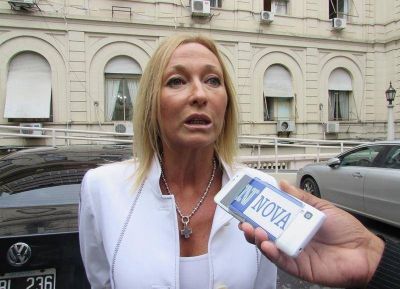 M�nica L�pez le impone funcionarios con prontuario a Mariu Vidal