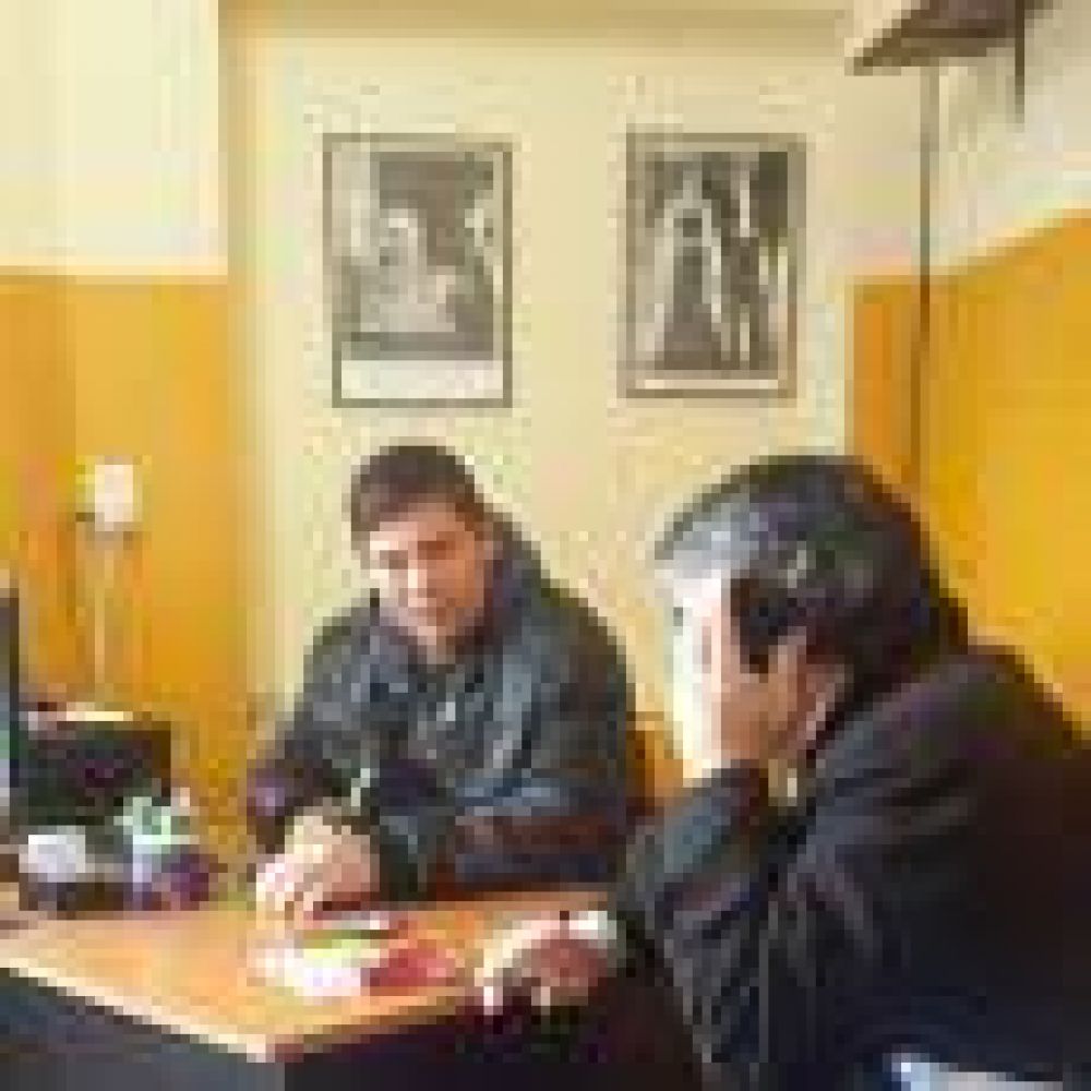 La Plata: Referente del PJ visit� f�bricas, y alert� sobre �realidad social en las calles�