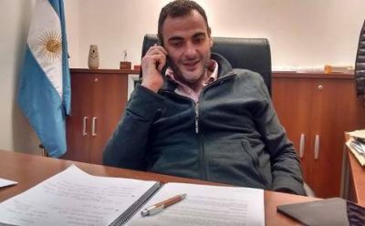  Adri�n Urrelli: �Desde el Municipio de Lan�s no bancamos barras bravas�