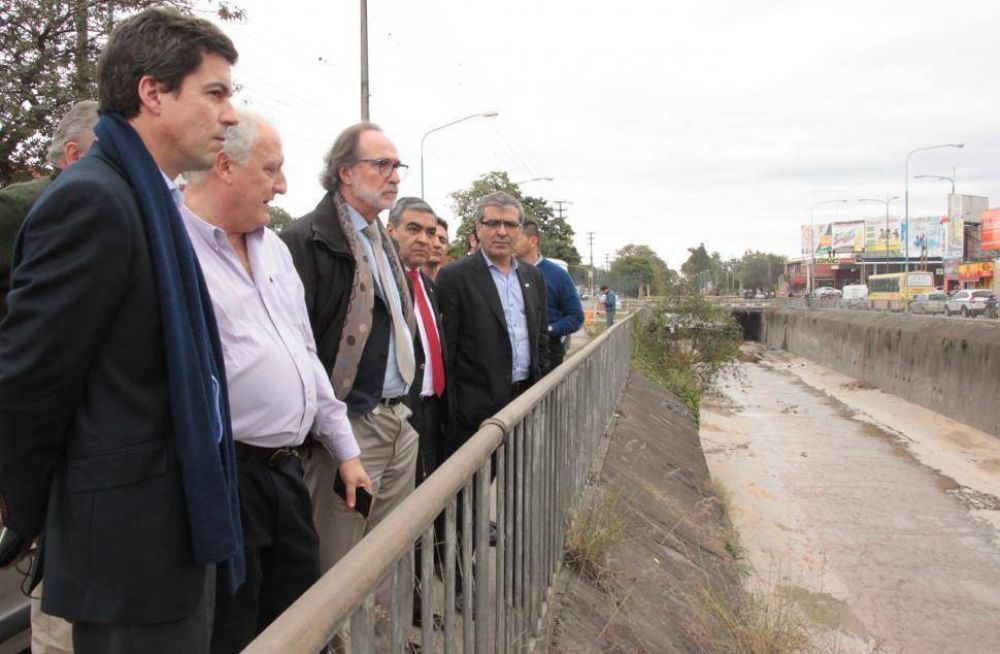 Funcionarios nacionales recorrieron las mrgenes del deteriorado canal Sur