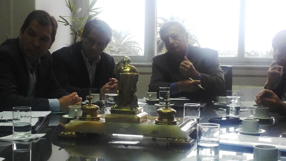Intendente de Guamin�: �efectuamos a Aranguren fuerte reclamo por aumento de la tarifa el�ctrica y de gas�