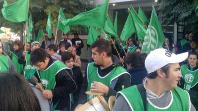 ATE comienza un paro por 48 horas con acampe en Casa de Gobierno