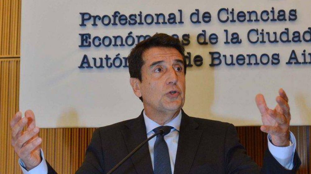 Insultaron a Carlos Melconian y a Gonz�lez Fraga durante una conferencia en Rosario