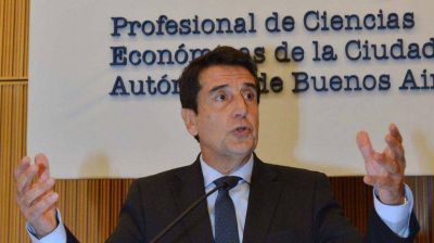 Insultaron a Carlos Melconian y a Gonz�lez Fraga durante una conferencia en Rosario