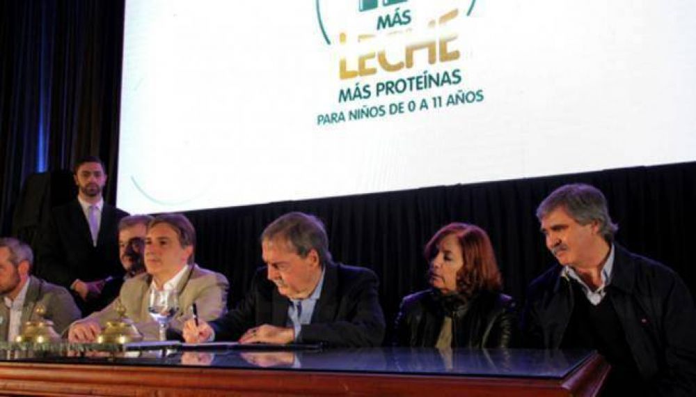 Prometen la entrega de leche para 176 mil ni�os