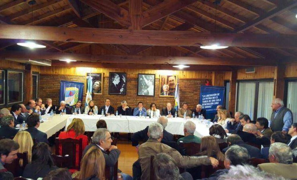 Se reuni� el PJ nacional: Verna, con una secretar�a