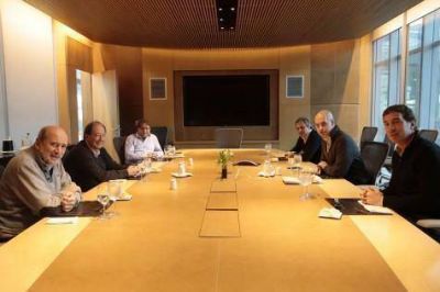Larreta se reuni� con Sanz y contrataca