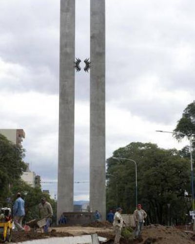 Una cloaca reaviva la pelea entre el municipio y la SAT