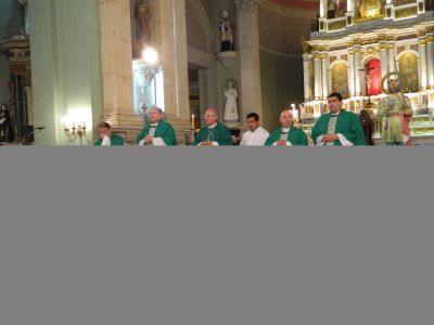 El Obispo dio gracias por sus 34 a�os de sacerdocio, a los pies de Mar�a