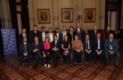 Vidal llev� el Senado el reclamo por los fondos de la Provincia