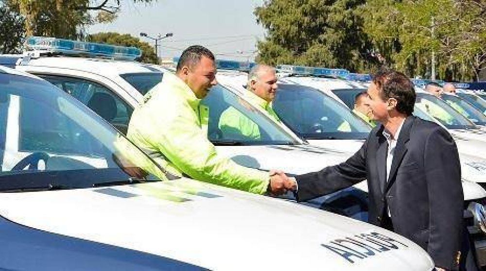 M�s patrulleros policiales para Katopodis, Posse, Valenzuela y Zamora