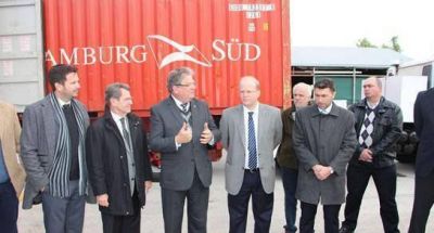 Parti� del puerto de Santa Fe el primer embarque de una pyme