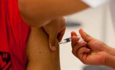 Escasean vacunas contra la gripe A en farmacias locales