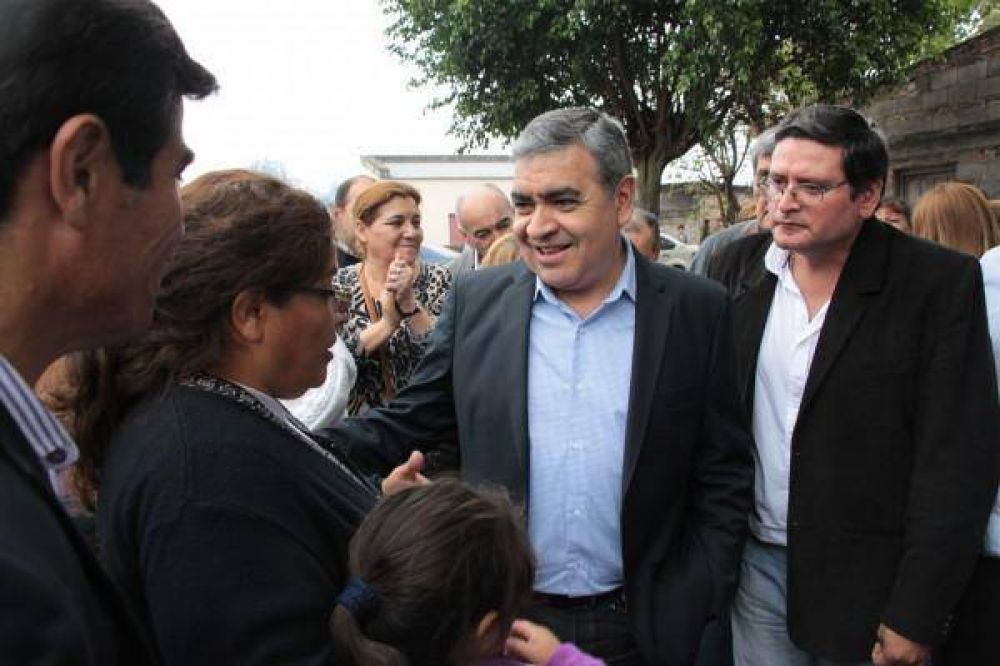 El intendente Alfaro anunci� un amplio plan de recuperaci�n de calles 