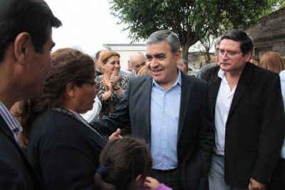 El intendente Alfaro anunci� un amplio plan de recuperaci�n de calles 