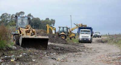 Para descentralizar las obras en los barrios, compran m�s maquinaria