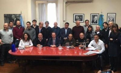 El FpV cuestion� la agenda del FR y Cambiemos: �A nadie le calienta la reelecci�n de los intendentes�