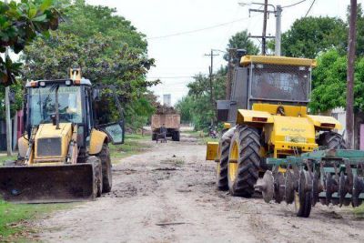 Prosiguen intensos trabajos en la zona norte del ejido urbano