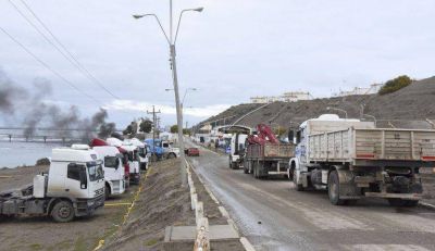 YPF se comprometi� a movilizar 100 aparatos de bombeo que garantizar�an el trabajo por 90 d�as
