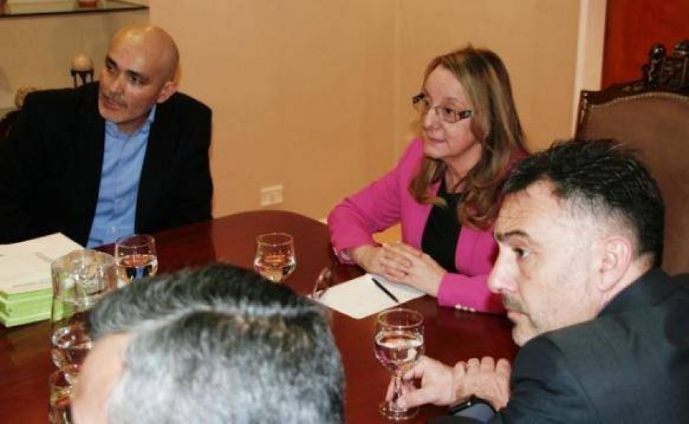 Alicia Kirchner particip� de la presentaci�n del Proyecto Incremental �rea Magallanes
