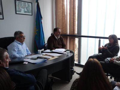 El diputado Barrientos se reuni� con su equipo de salud