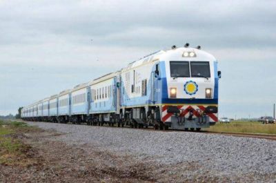 Mario Rodr�guez intratable: Ahora le sali� con los tapones de punta a Cheppi por los trenes