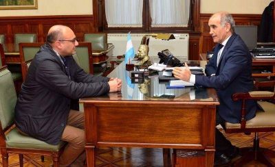 Obras de energ�a el�ctrica: Reino anunci� pagos de la Provincia, pero la empresa despidi� a los trabajadores