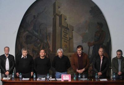 La CGT se encamina a la unificaci�n y se despide Moyano