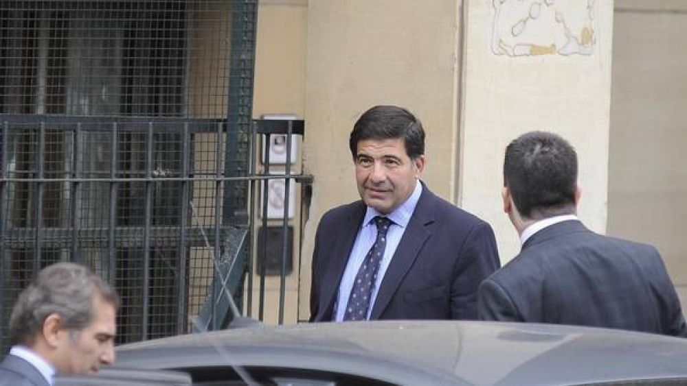 La Justicia suspendi� a Echegaray en la AGN
