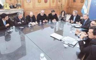 La presi�n de gobernadores logra la reducci�n parcial del tarifazo de gas en todo el pa�s