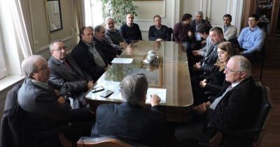 Lunghi recibi� a rectores de universidades y a la CIC