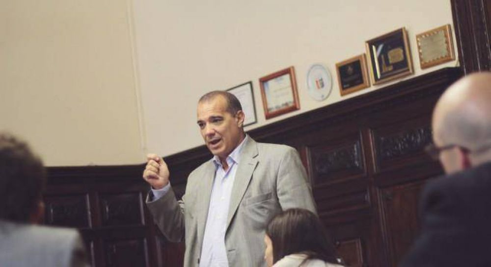 El radicalismo de Santa Fe mantiene su alianza con los socialistas y tensiona con el macrismo