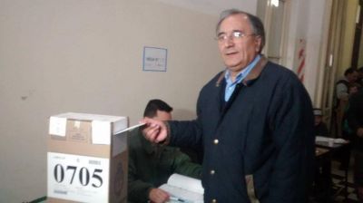 Amparos: Ceballos acus� a Rodr�guez Sa� de hacer 