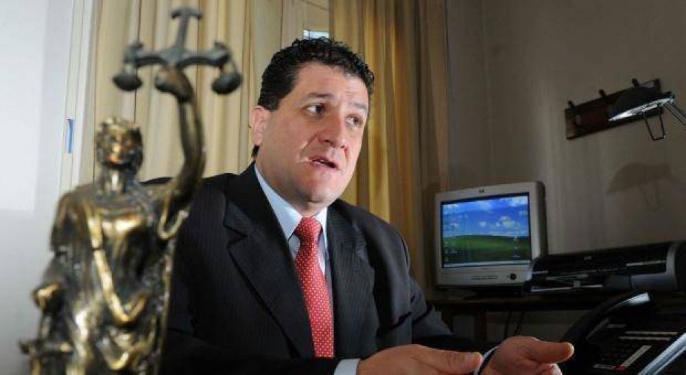 El Juez Arias convoc� a los bonaerenses a no pagar las facturas con aumentos