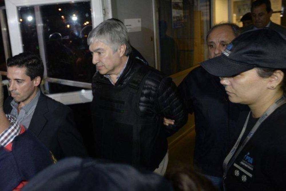 L�zaro B�ez ya est� en Comodoro Py para su declaraci�n privada