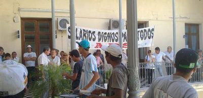 Jerarquizados le piden a Varisco que adelante el aguinaldo y reabra la discusi�n salarial 