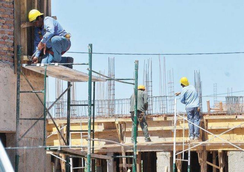 Son escasos y caros los cr�ditos para casas que ofrecen en Mendoza