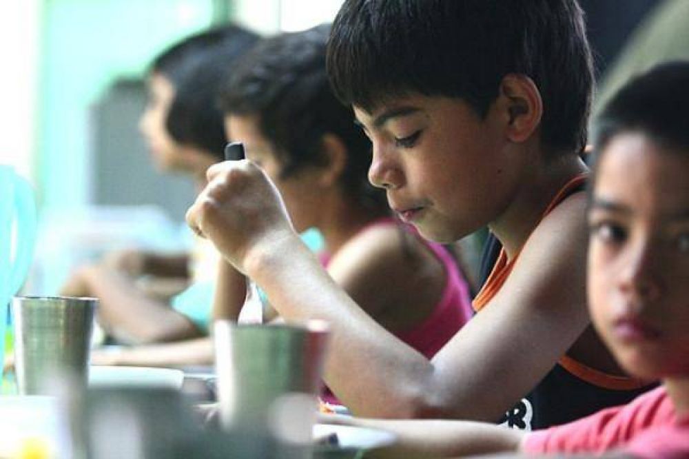 SUTEBA de San Mart�n alerta que hay al menos mil chicos sin acceso a los comedores escolares