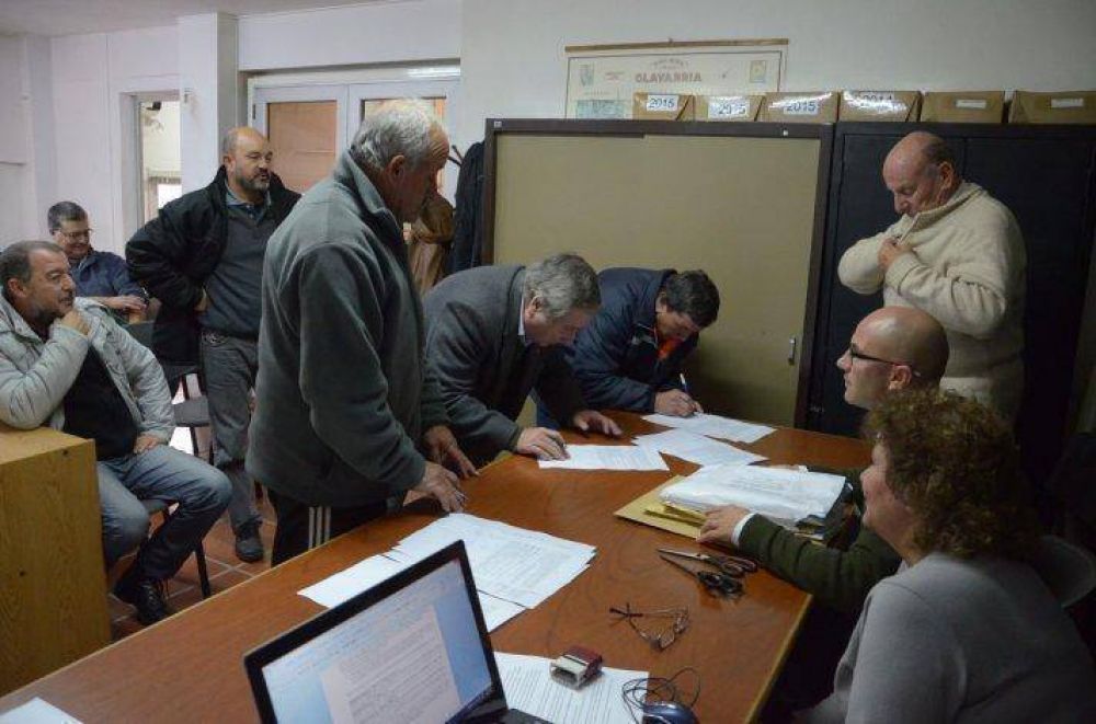 Apertura de licitaciones para obras en barrios y localidades