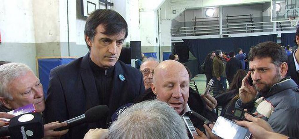 Los detalles del anuncio para ayudar a clubes de barrio