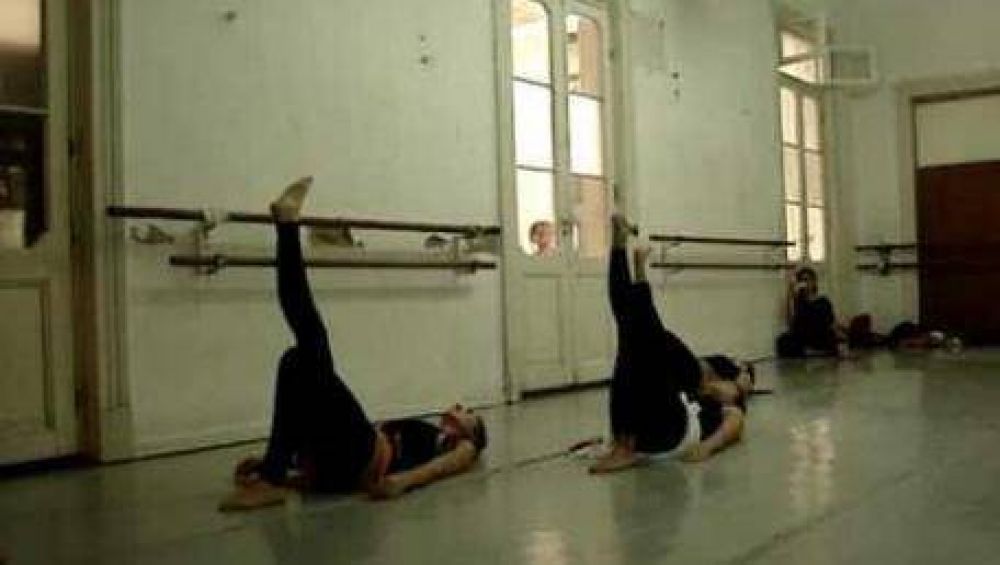 La Plata: El FAP apoya la lucha de la escuela de danzas clsicas