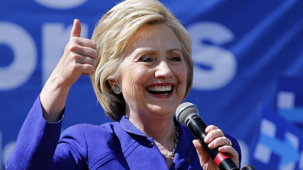 Hillary Clinton consigui� los delegados suficientes para asegurar la candidatura dem�crata